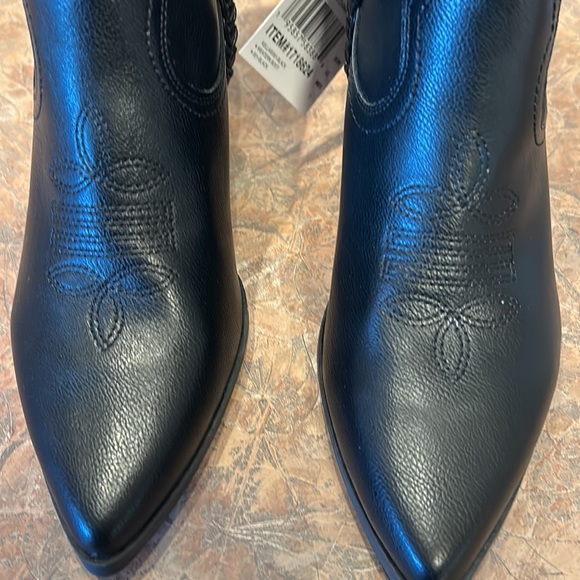 Dolce Vita Kellar black heeled boots - Picture 6 of 11